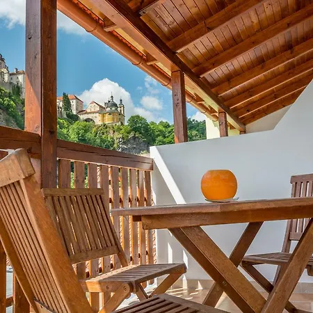 Gasthof Babyhotel Karolinka Vranov nad Dyjí